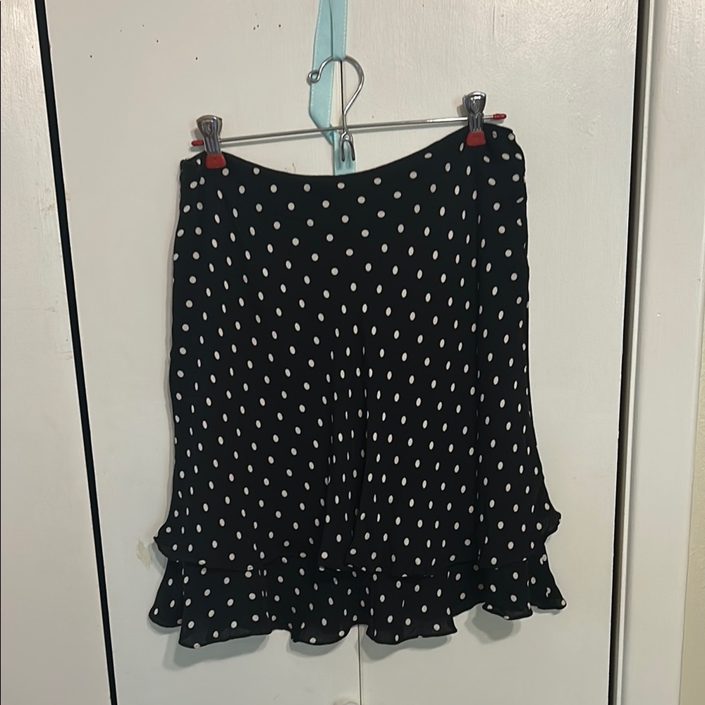 Jones New York silk Black and White polk a dot Skirt